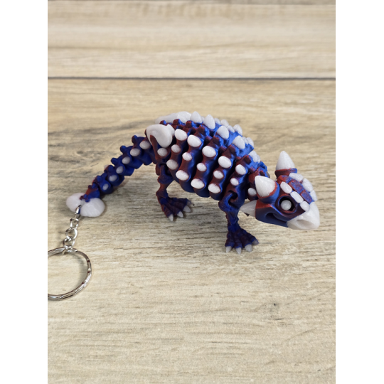 Brelok Ankylozaur 13cm Świecący w Nocy na Niebiesko Druk3d Keychain fidget