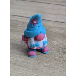 Gnom Girl 2w1 Brelok i magnes na lodówkę 3d - Brelok Druk3d fidget Keychain