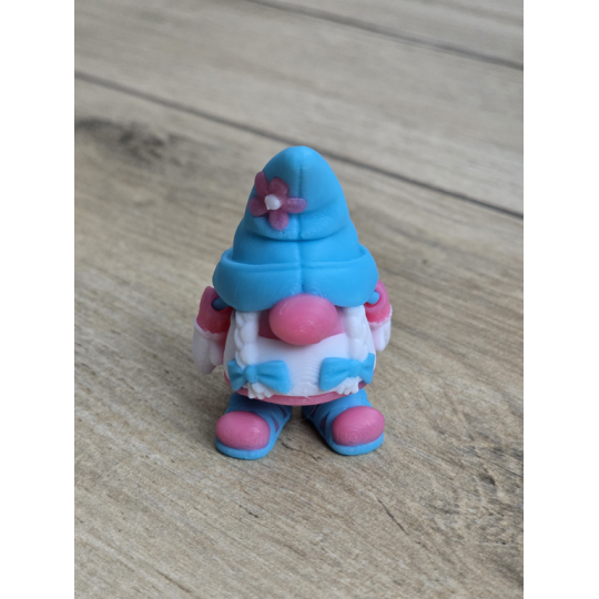Gnom Girl 2w1 Brelok i magnes na lodówkę 3d - Brelok Druk3d fidget Keychain
